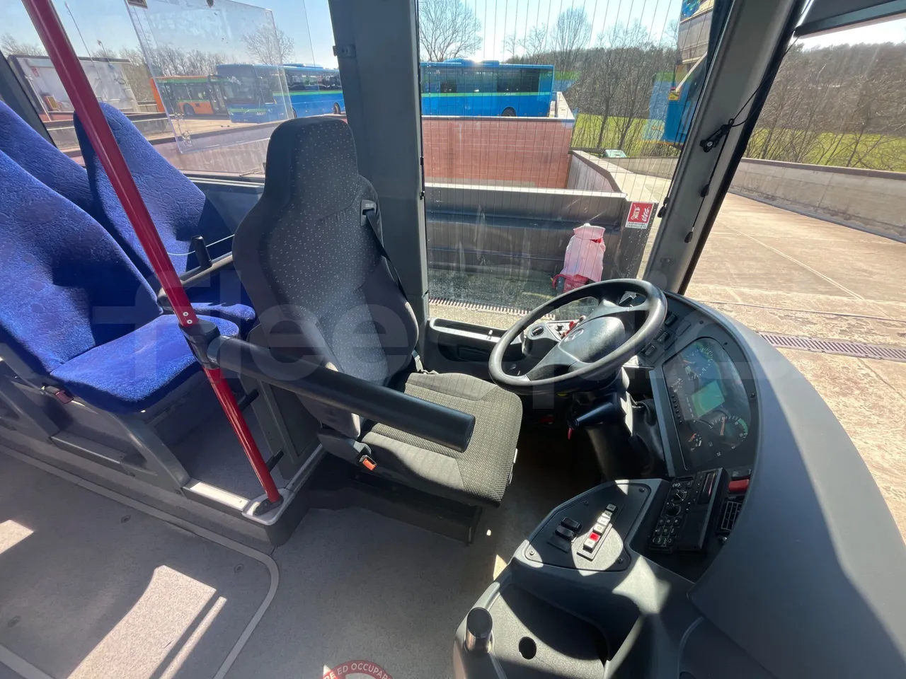 Mercedes-Benz Integro E5 4 - Euro5 - 220kW - 12.140mt - driver's seat photo