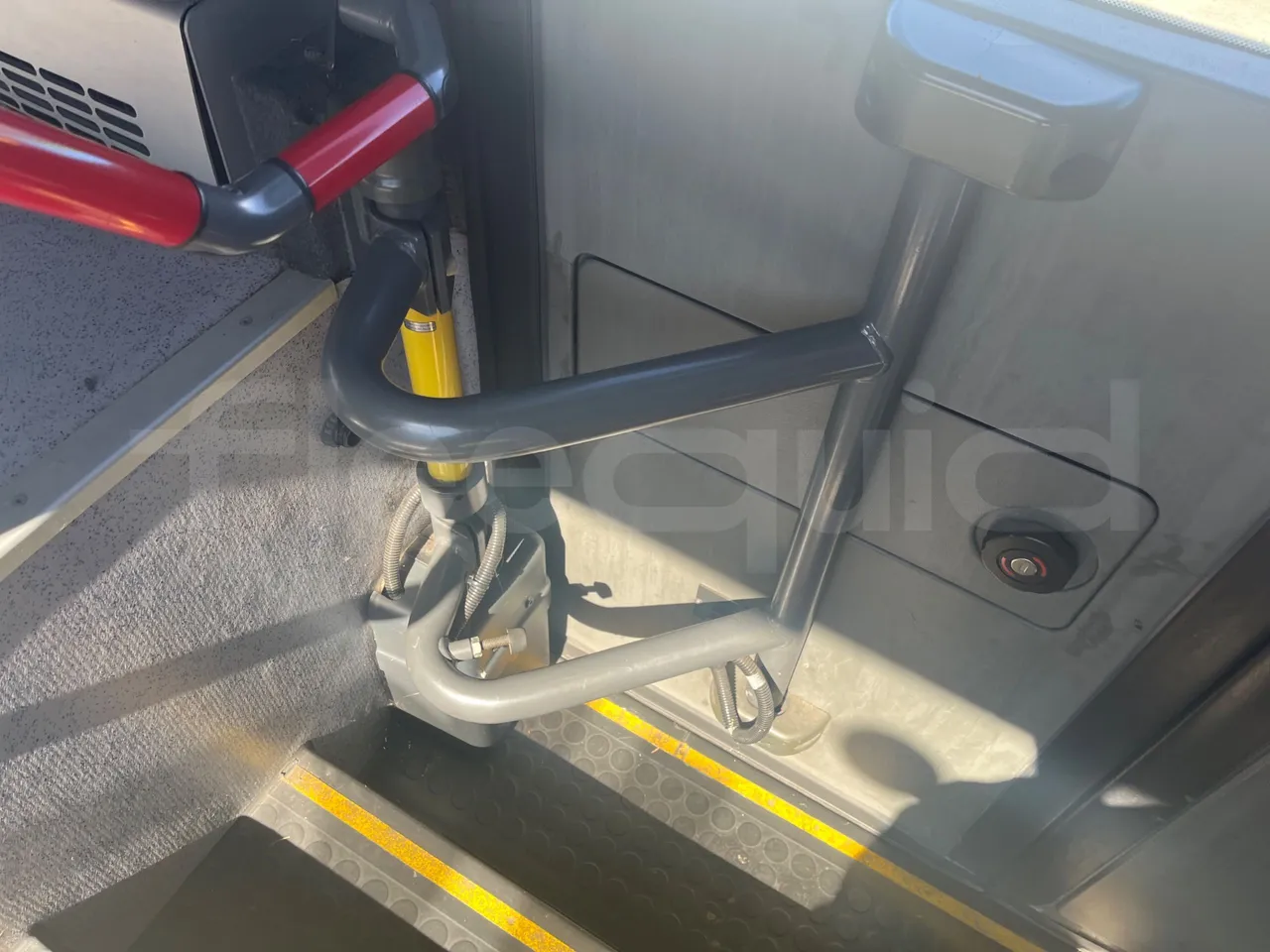 Mercedes-Benz Integro E5 4 - Euro5 - 220kW - 12.140mt - footrest detail photo