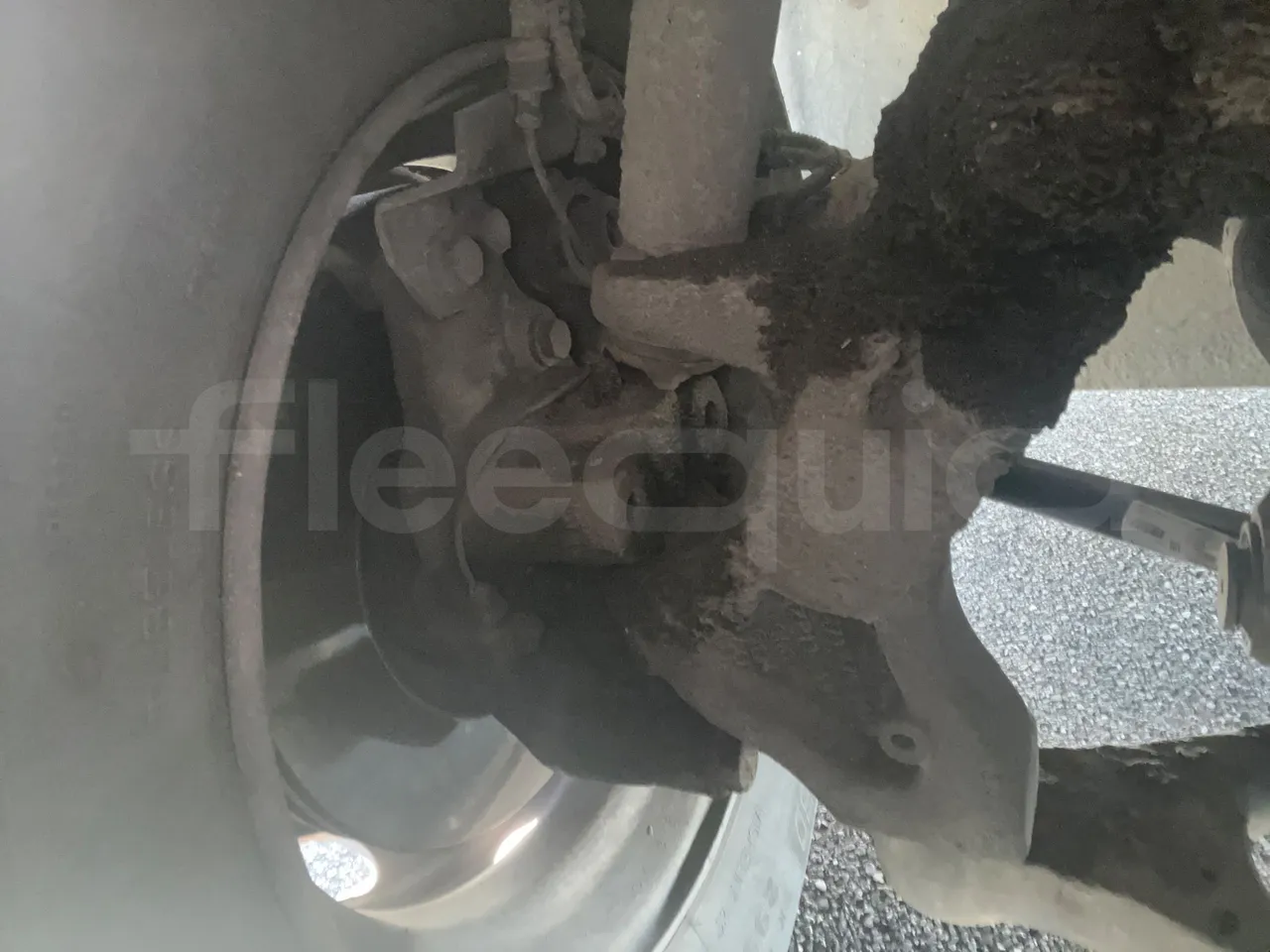 Mercedes-Benz Integro E5 4 - Euro5 - 220kW - 12.140mt - front shock absorbers left