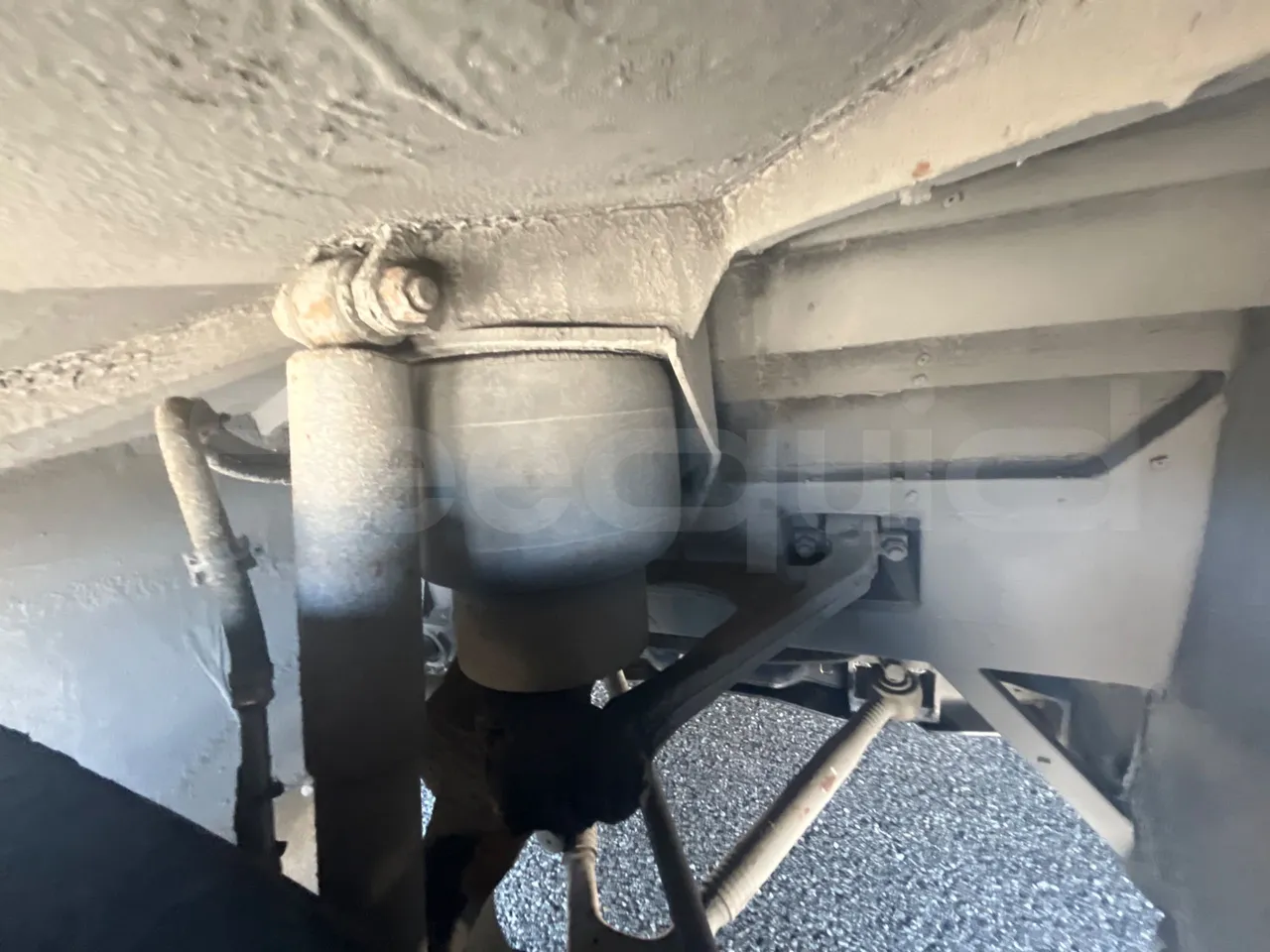 Mercedes-Benz Integro E5 4 - Euro5 - 220kW - 12.140mt - front shock absorbers right