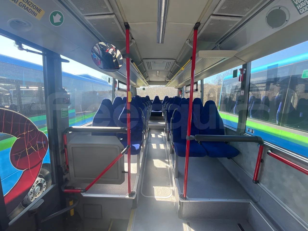 Mercedes-Benz Integro E5 4 - Euro5 - 220kW - 12.140mt - reverse view middle aisle