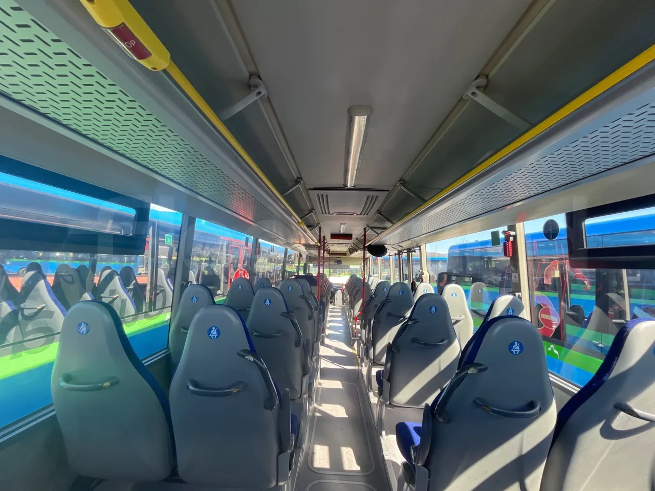 Mercedes-Benz Integro E5 4 - Euro5 - 220kW - 12.140mt - forward view all seats last row height