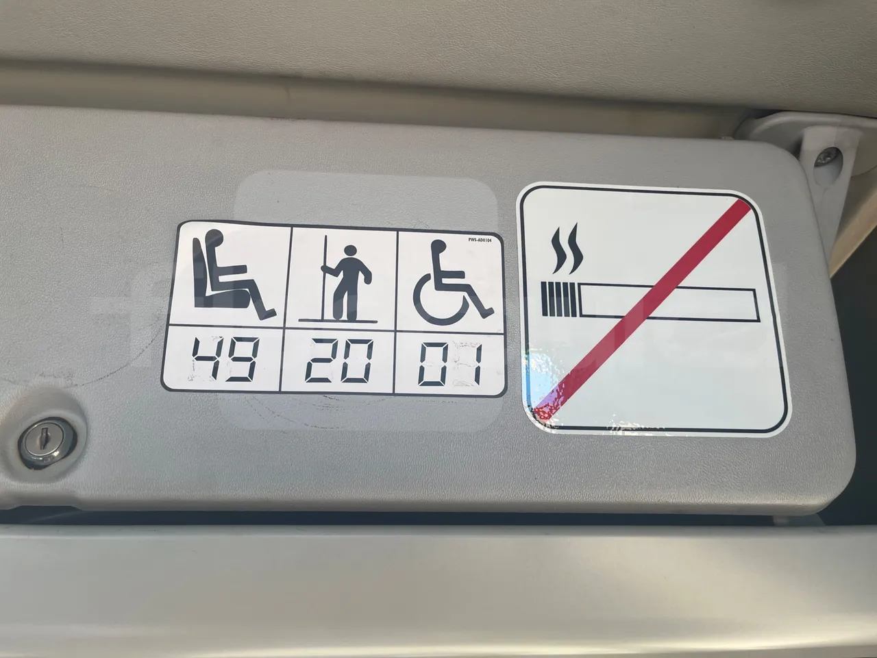 Mercedes-Benz Integro E5 4 - Euro5 - 220kW - 12.140mt - seat plate photo