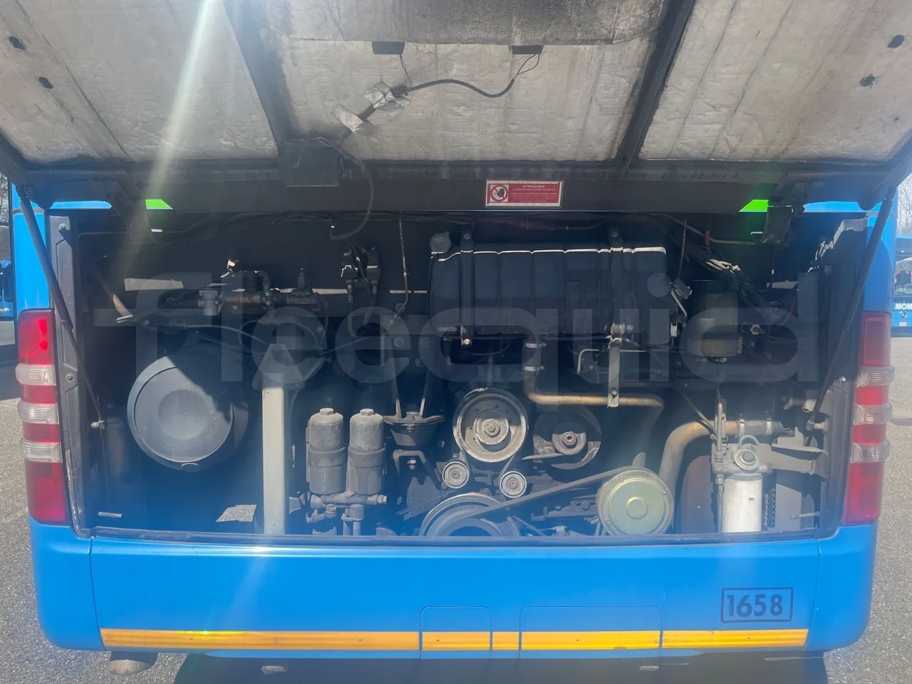 Mercedes-Benz Integro E5 4 - Euro5 - 220kW - 12.140mt - rear hatch open