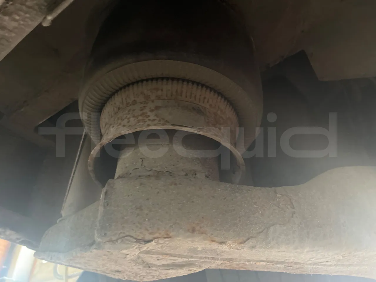 Mercedes-Benz Integro E5 4 - Euro5 - 220kW - 12.140mt - axle 2 shock absorbers 2 left