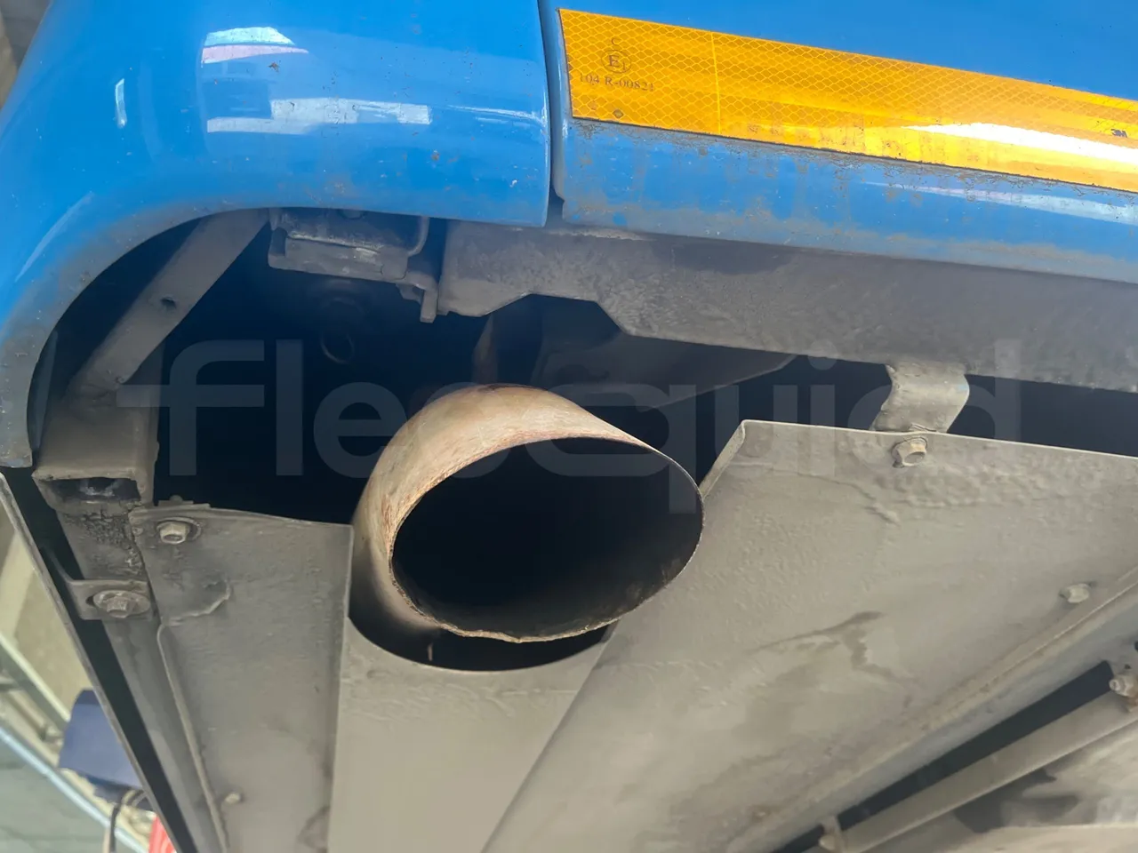 Mercedes-Benz Integro E5 4 - Euro5 - 220kW - 12.140mt - axle 2 shock absorbers 1 right