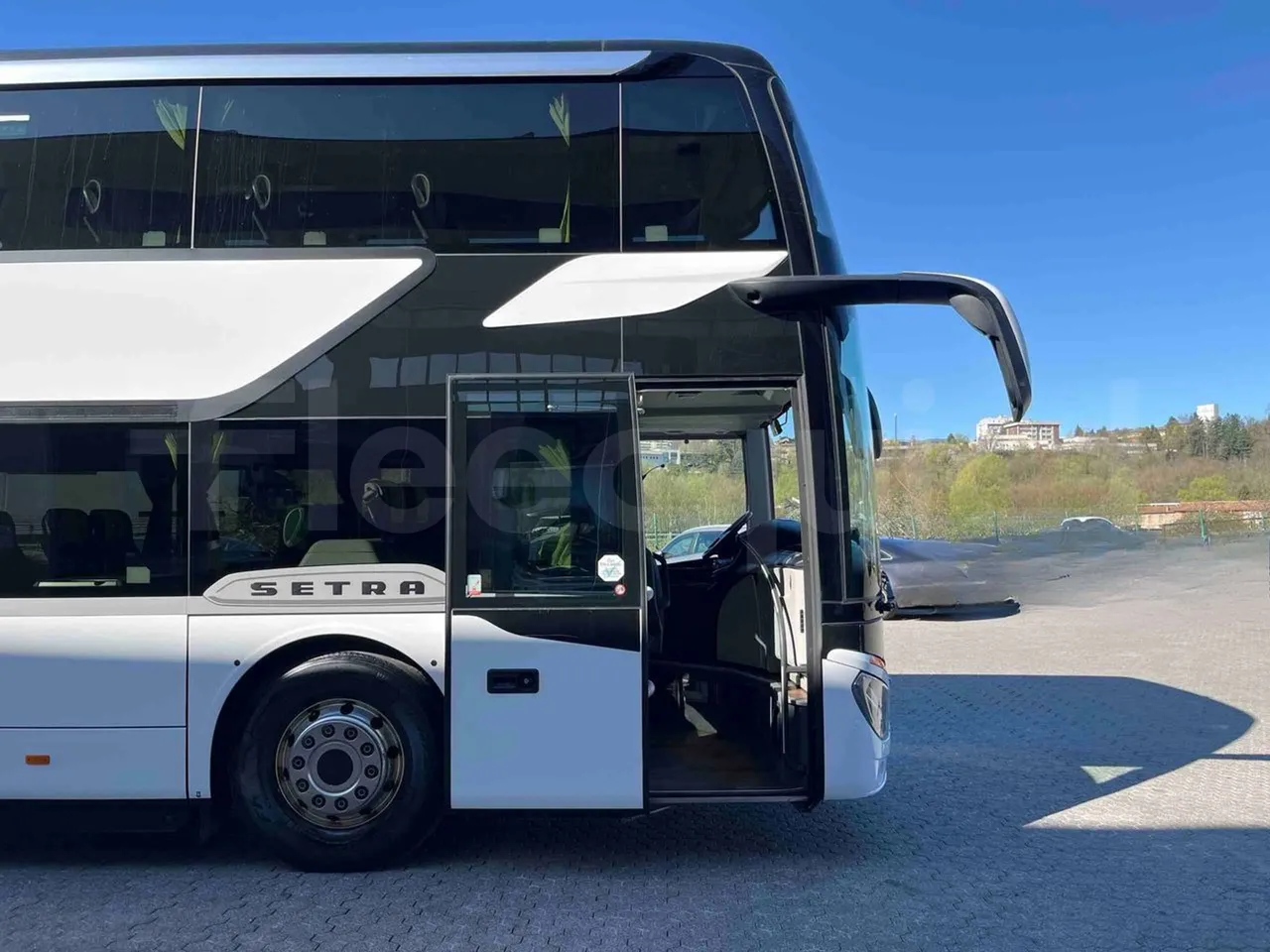 Setra S531 DT - Euro6 - 375kW - 14mt - front door 1 open