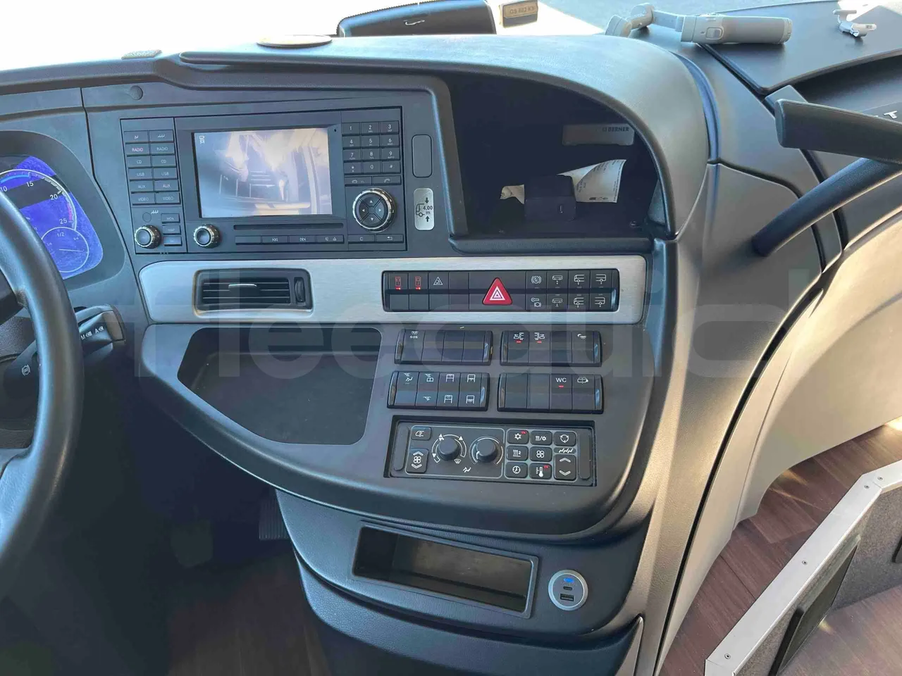 Setra S531 DT - Euro6 - 375kW - 14mt - radio accessories photo