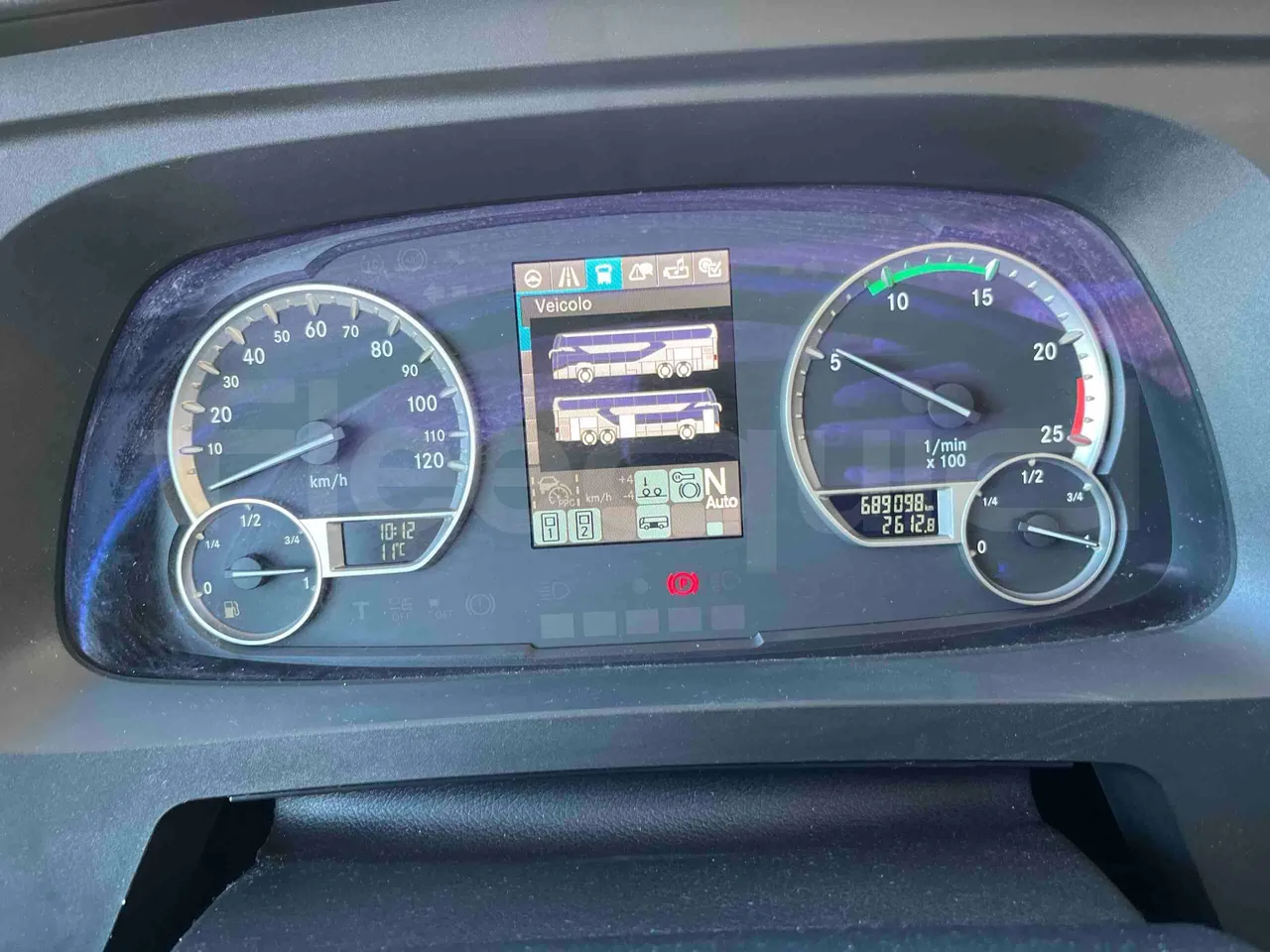 Setra S531 DT - Euro6 - 375kW - 14mt - dashboard lights on