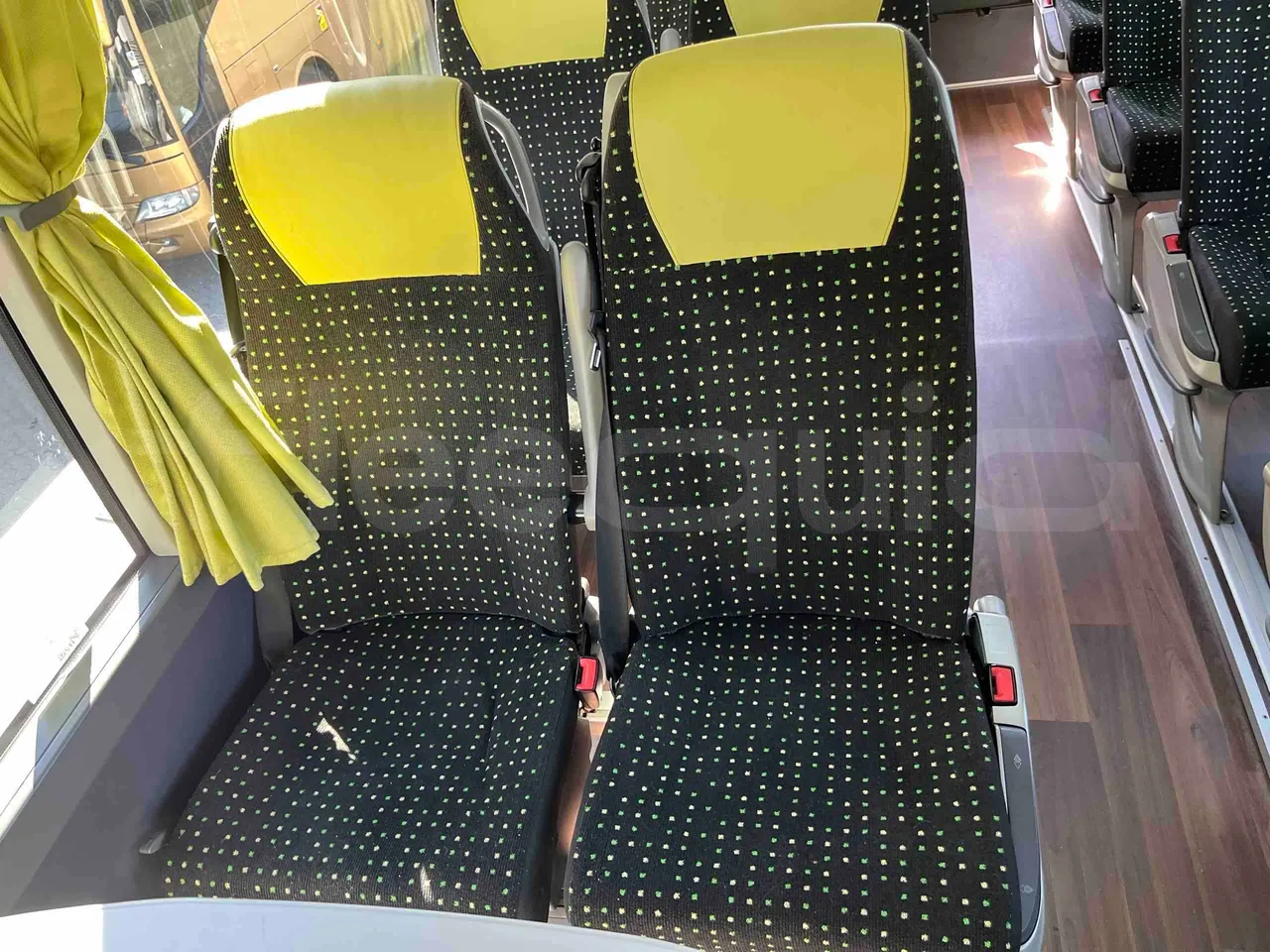 Setra S531 DT - Euro6 - 375kW - 14mt - single seat detail