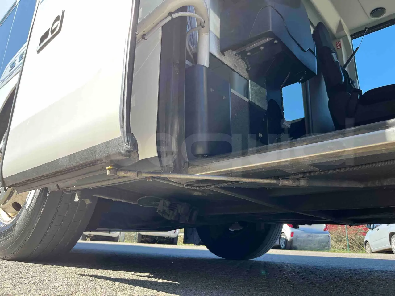 Setra S531 DT - Euro6 - 375kW - 14mt - door mechanism photo