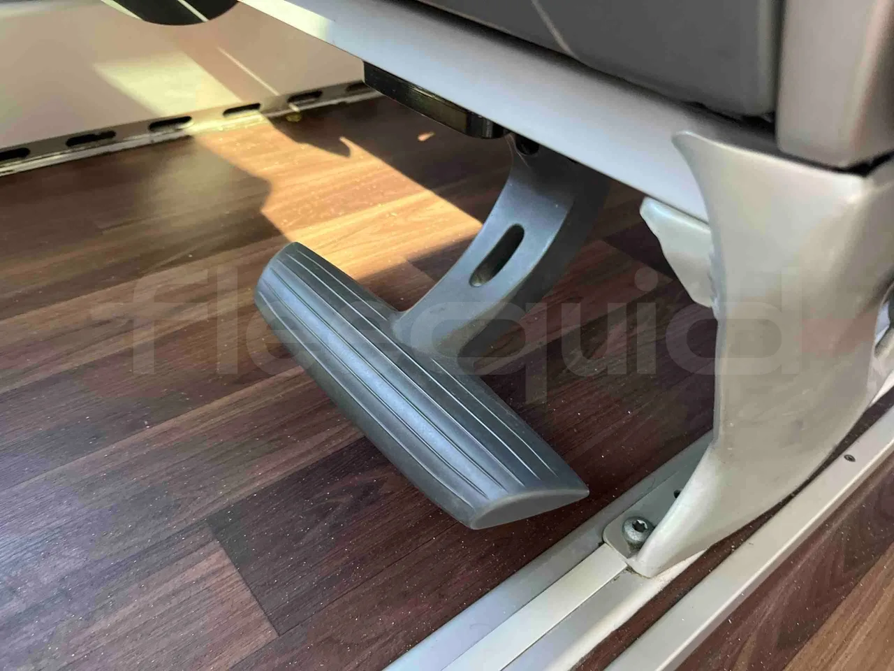 Setra S531 DT - Euro6 - 375kW - 14mt - footrest detail photo