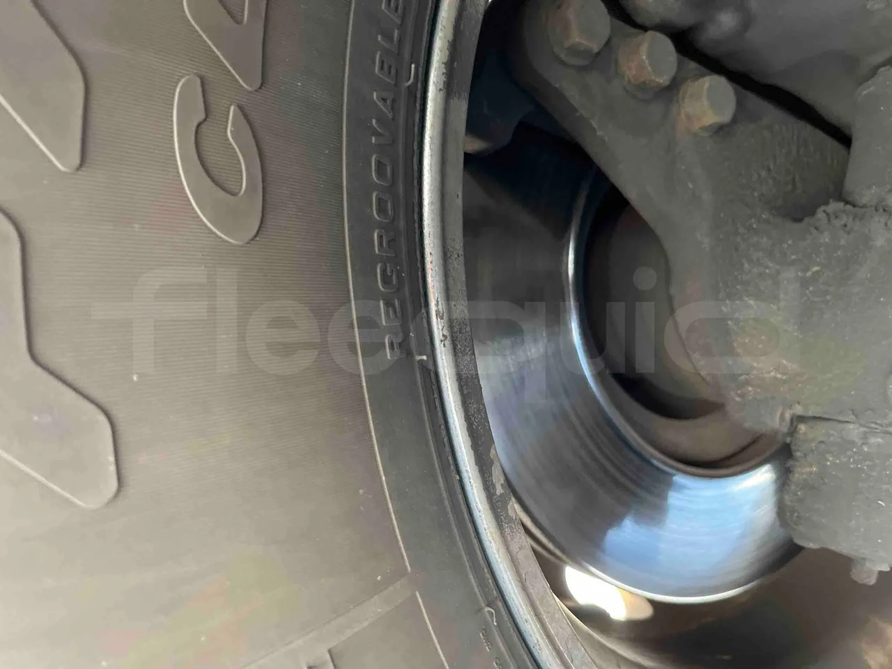 Setra S531 DT - Euro6 - 375kW - 14mt - front discs right