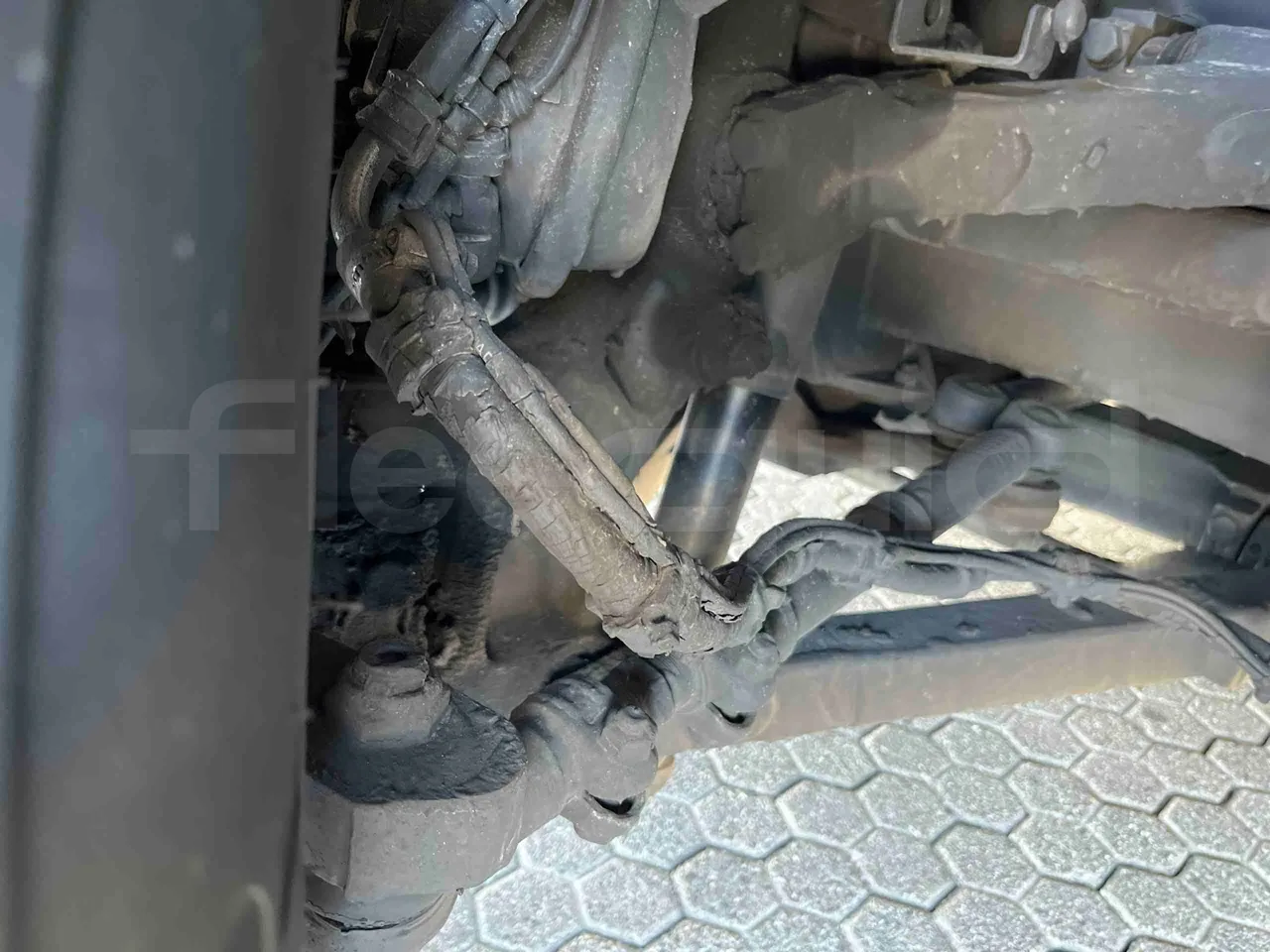 Setra S531 DT - Euro6 - 375kW - 14mt - front shock absorbers left