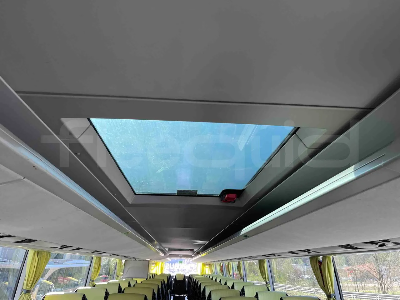 Setra S531 DT - Euro6 - 375kW - 14mt - roof hatch 1