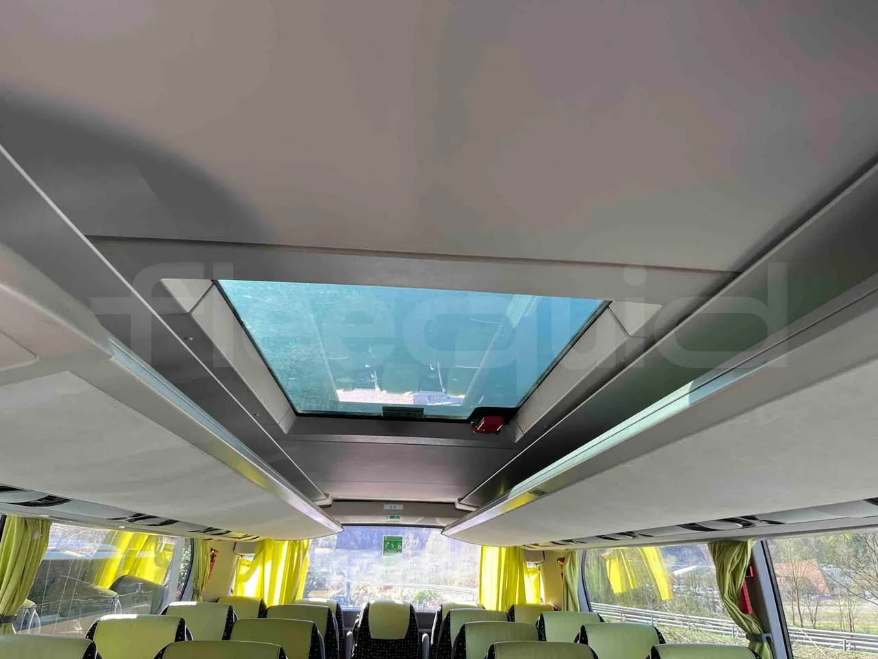 Setra S531 DT - Euro6 - 375kW - 14mt - roof hatch 2