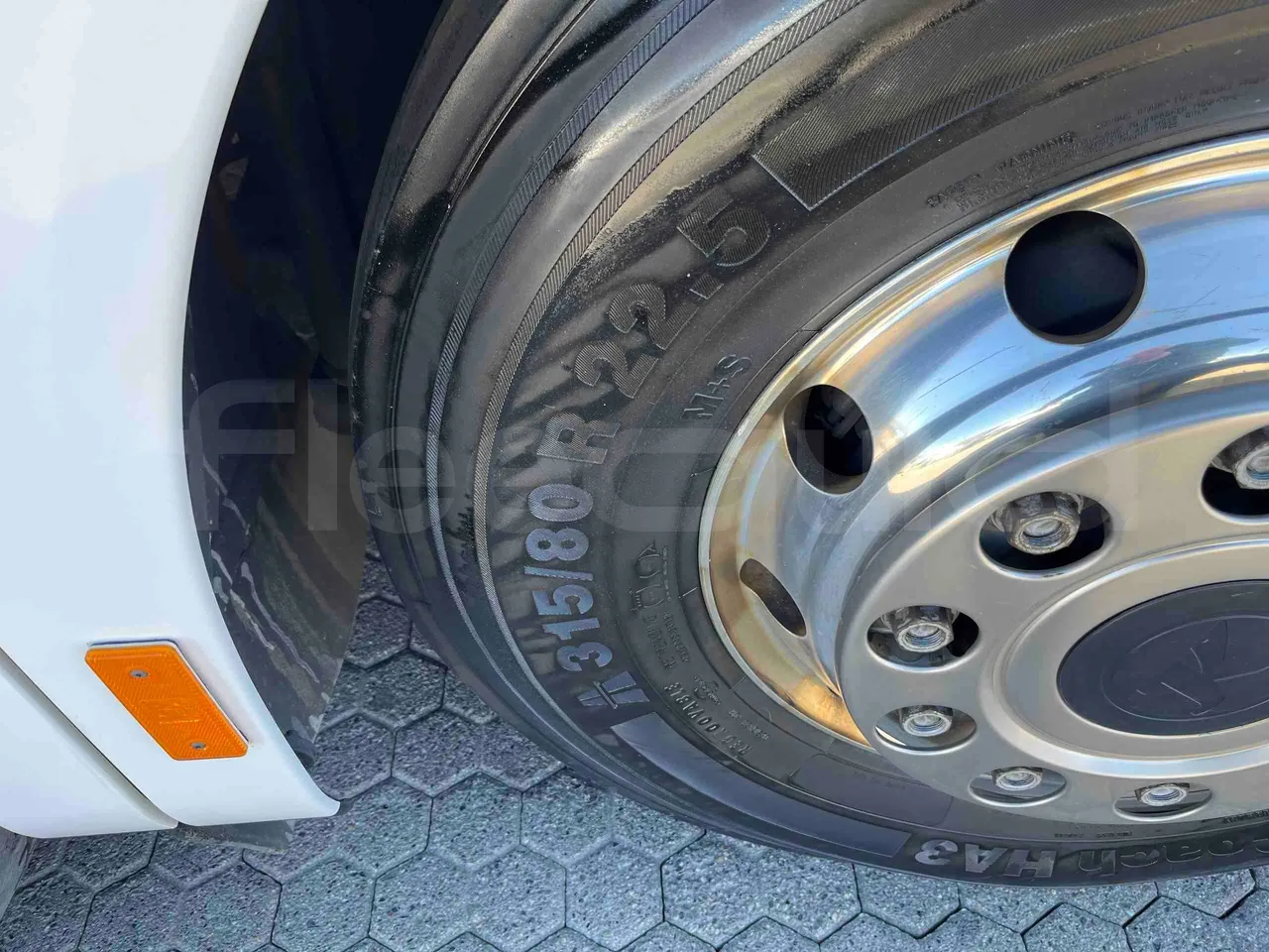 Setra S531 DT - Euro6 - 375kW - 14mt - tread condition second axle tires left