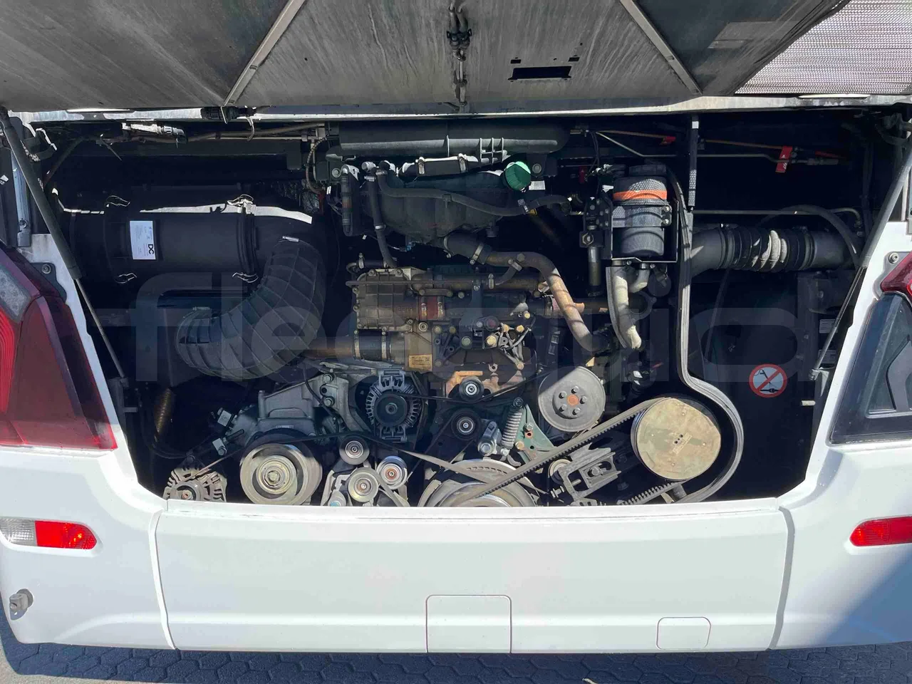 Setra S531 DT - Euro6 - 375kW - 14mt - rear hatch open