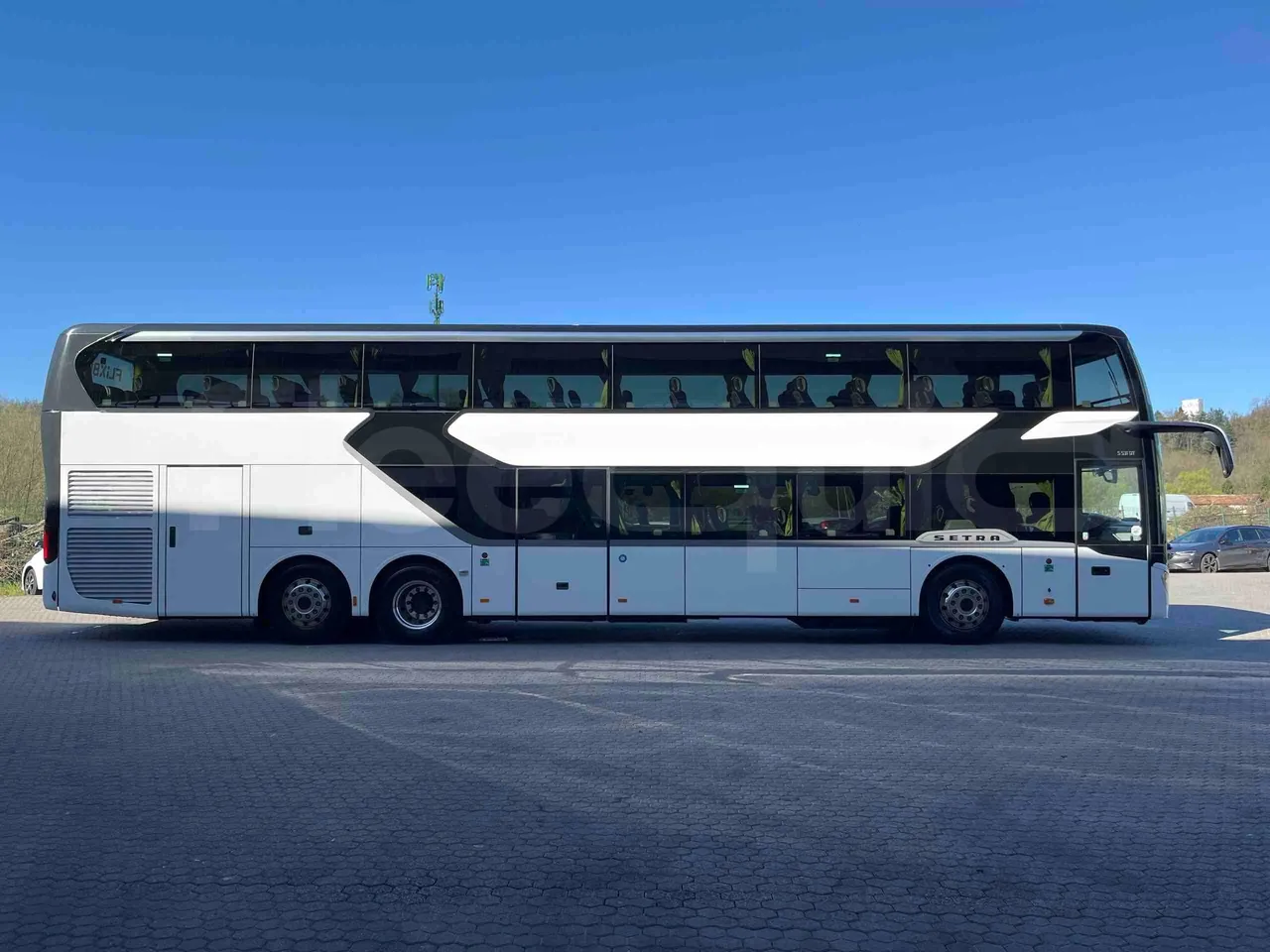 Setra S531 DT - Euro6 - 375kW - 14mt - right side doors closed