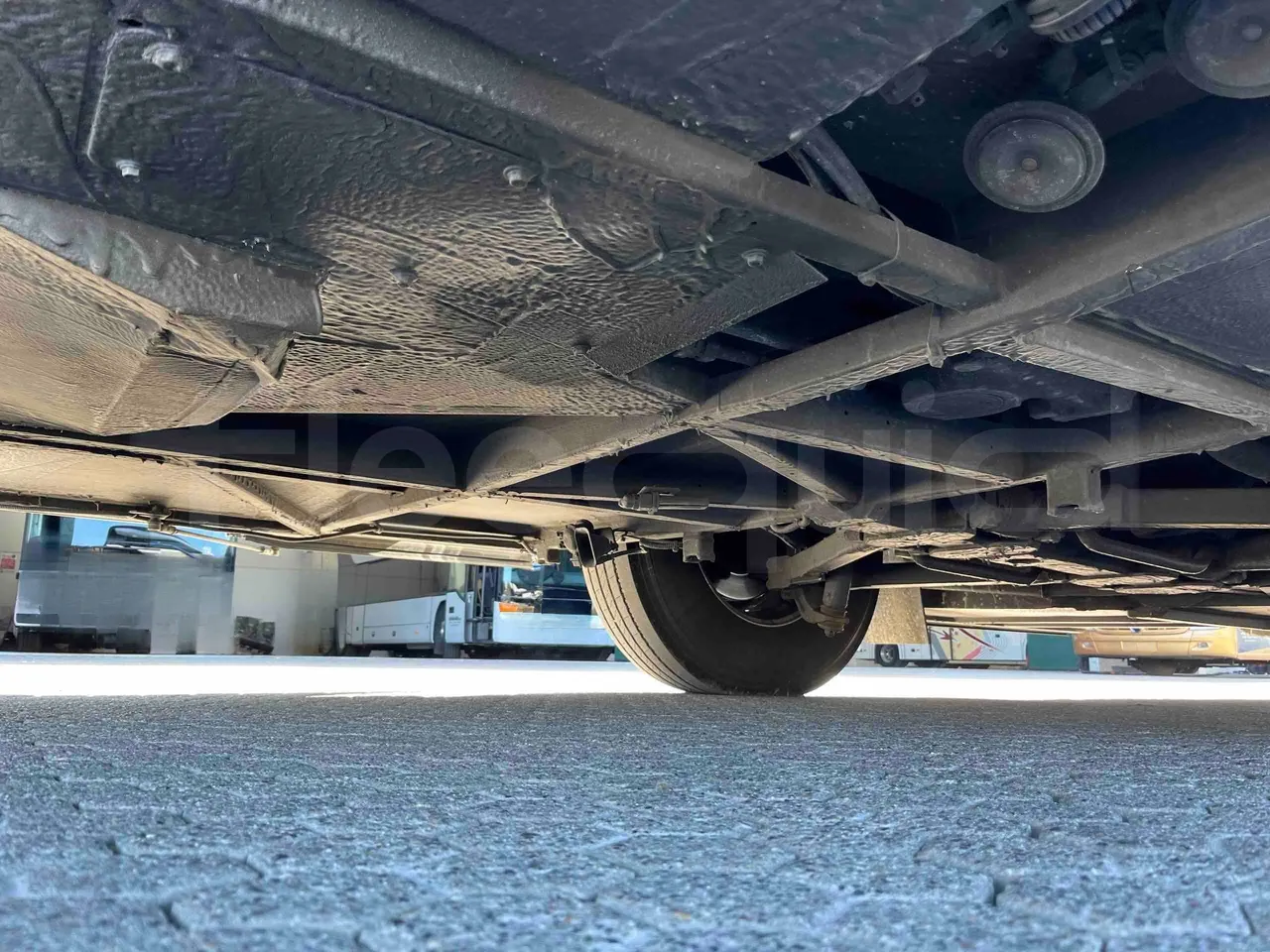 Setra S531 DT - Euro6 - 375kW - 14mt - front axle right side