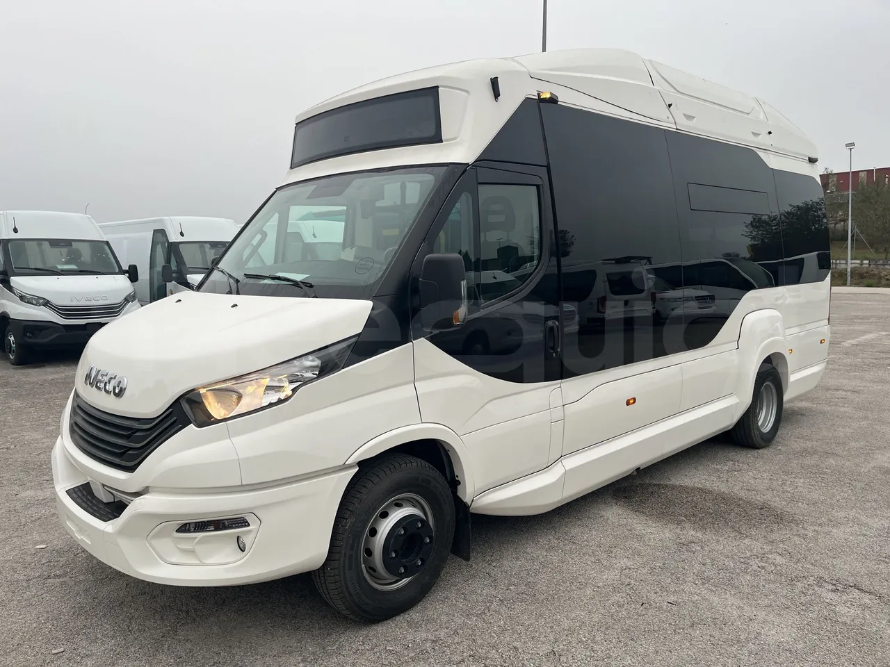 Iveco Daily - 3/4 Front Left Side