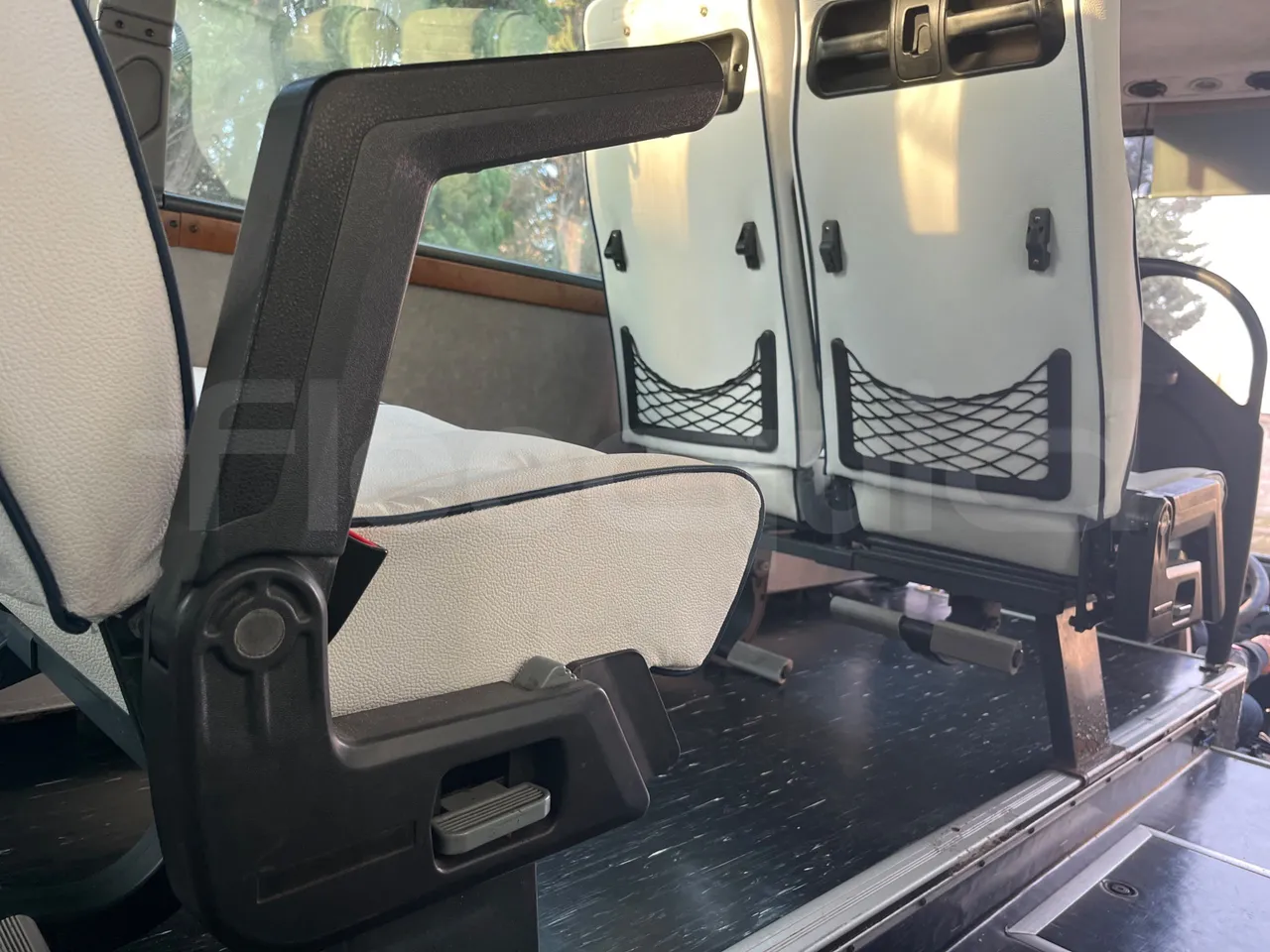 Iveco Irisbus Italia 391E.12.38 - Euro2 - 276Kw - 12MT - armrest detail photo