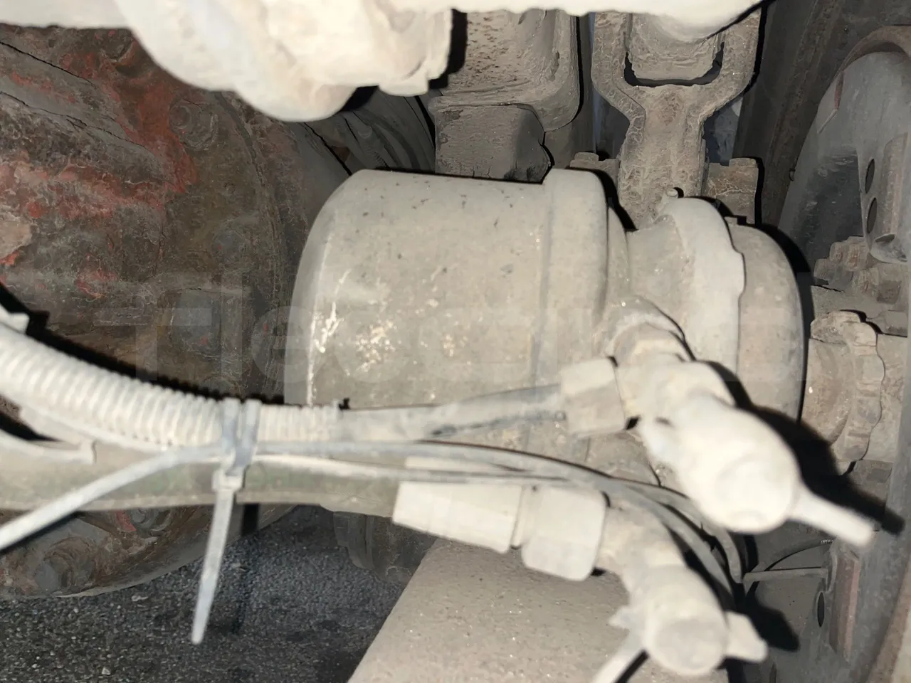 Iveco Irisbus Italia 391E.12.38 - Euro2 - 276Kw - 12MT - axle 2 caliper brakes right