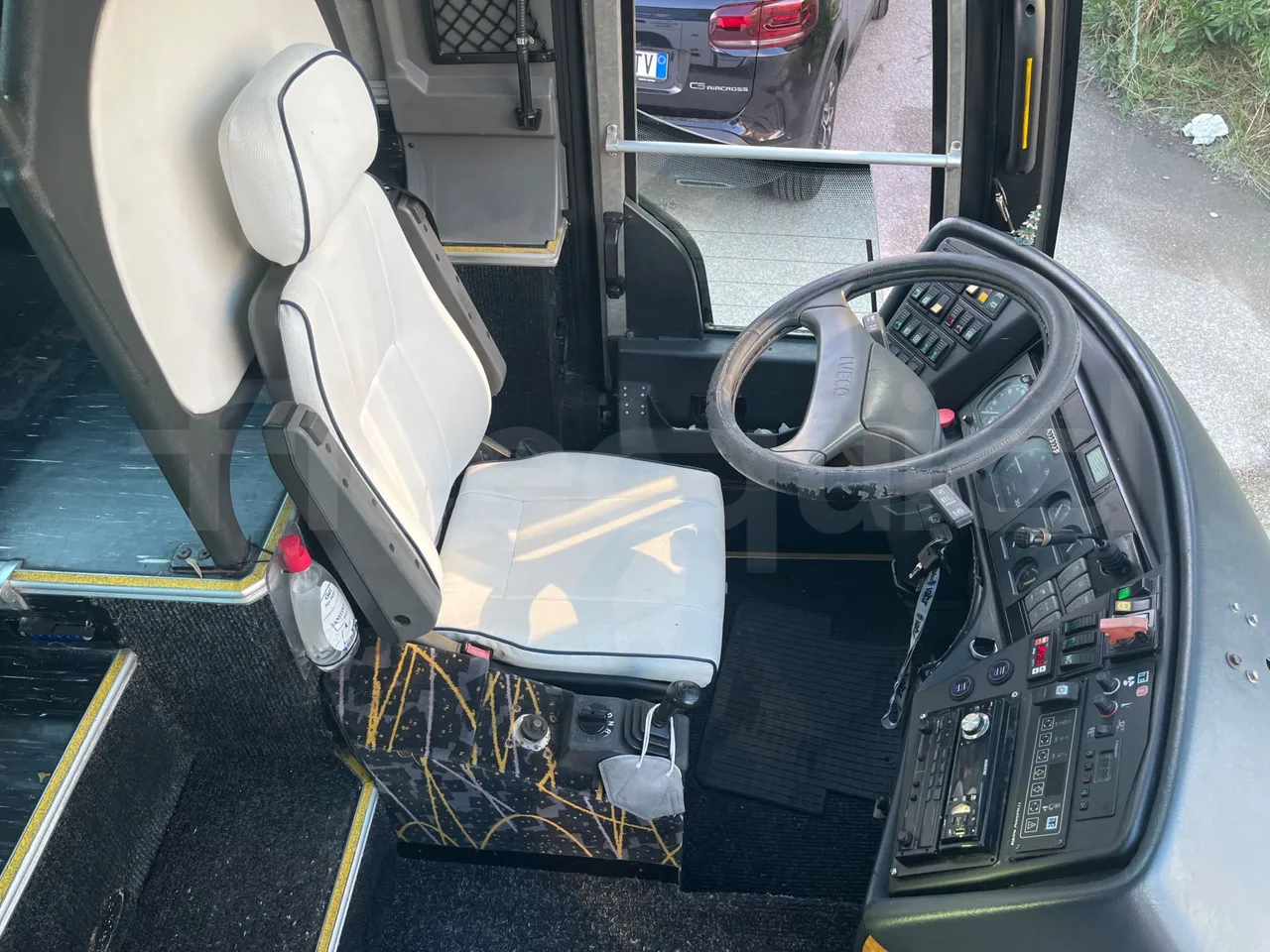 Iveco Irisbus Italia 391E.12.38 - Euro2 - 276Kw - 12MT - driver's seat photo