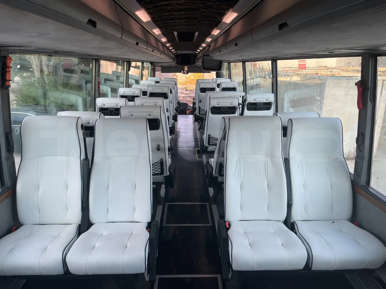 Iveco Irisbus Italia 391E.12.38 - Euro2 - 276Kw - 12MT - forward view middle aisle