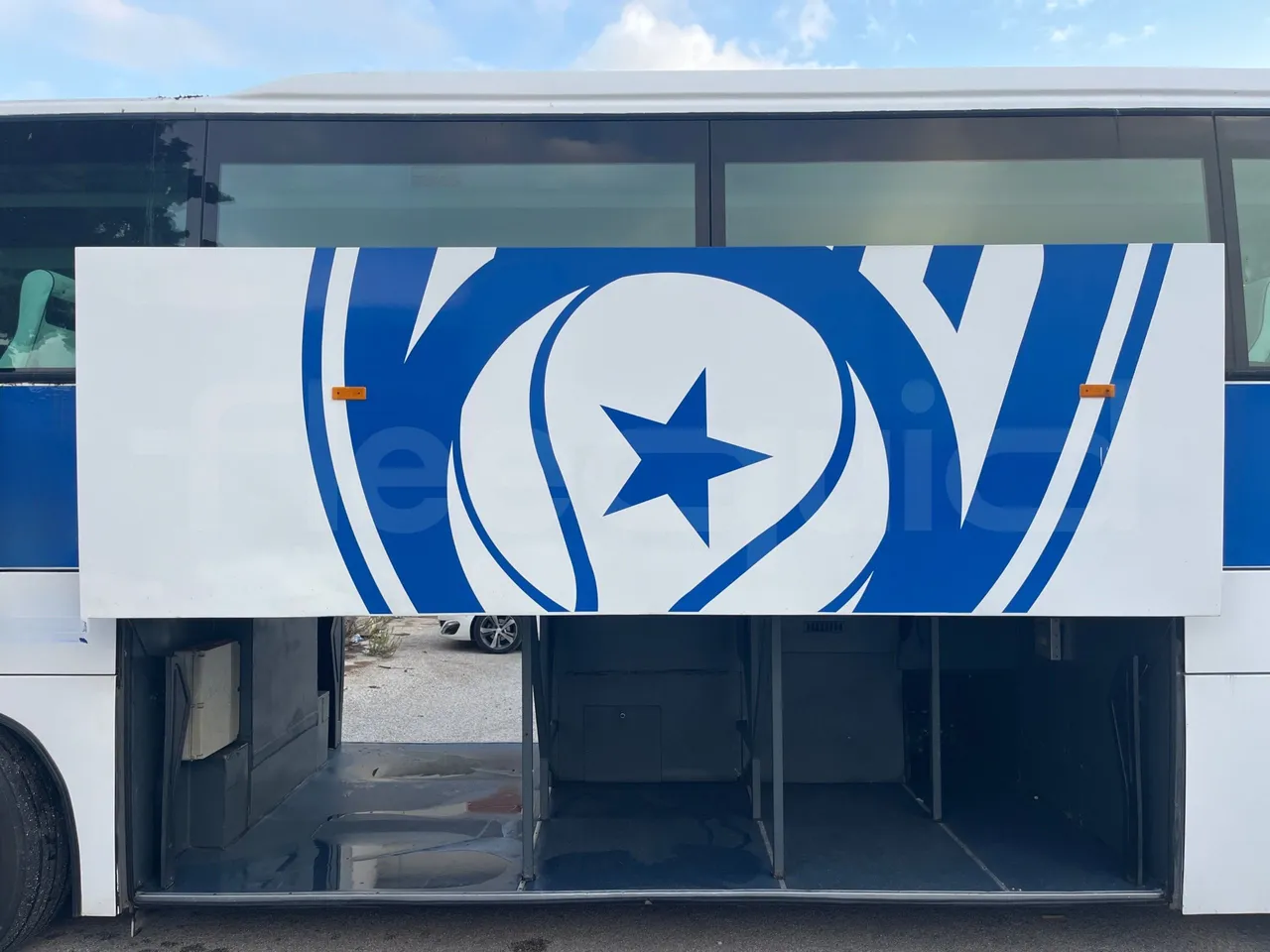 Iveco Irisbus Italia 391E.12.38 - Euro2 - 276Kw - 12MT - luggage rack photo