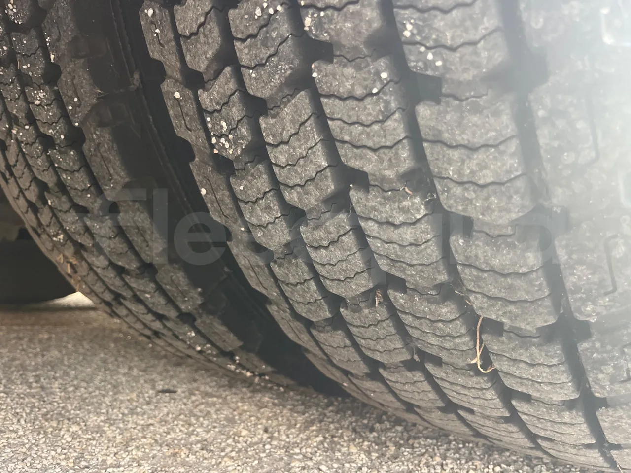Iveco Irisbus Italia 391E.12.38 - Euro2 - 276Kw - 12MT - tread condition third axle tires left