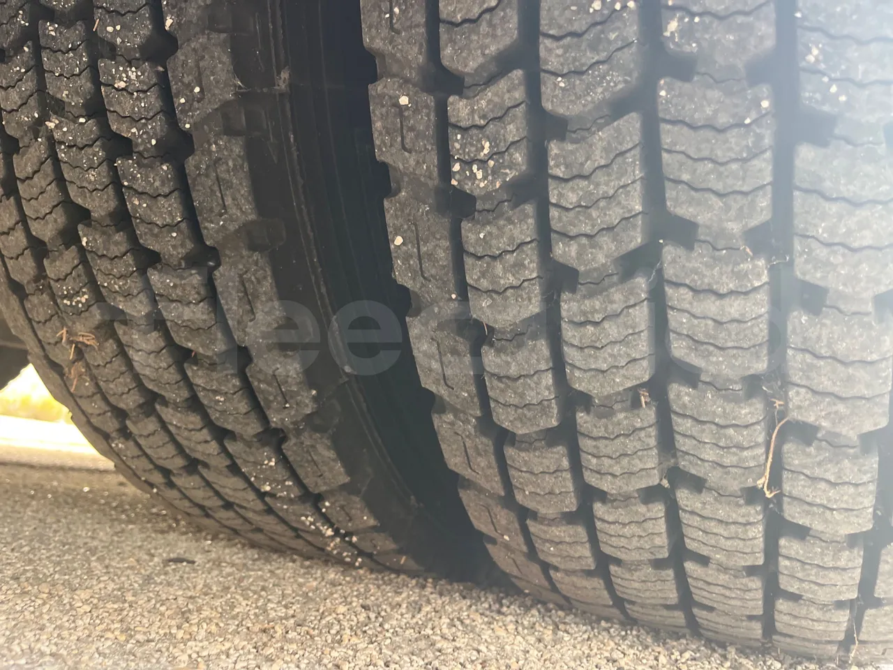 Iveco Irisbus Italia 391E.12.38 - Euro2 - 276Kw - 12MT - tread condition third axle tires right