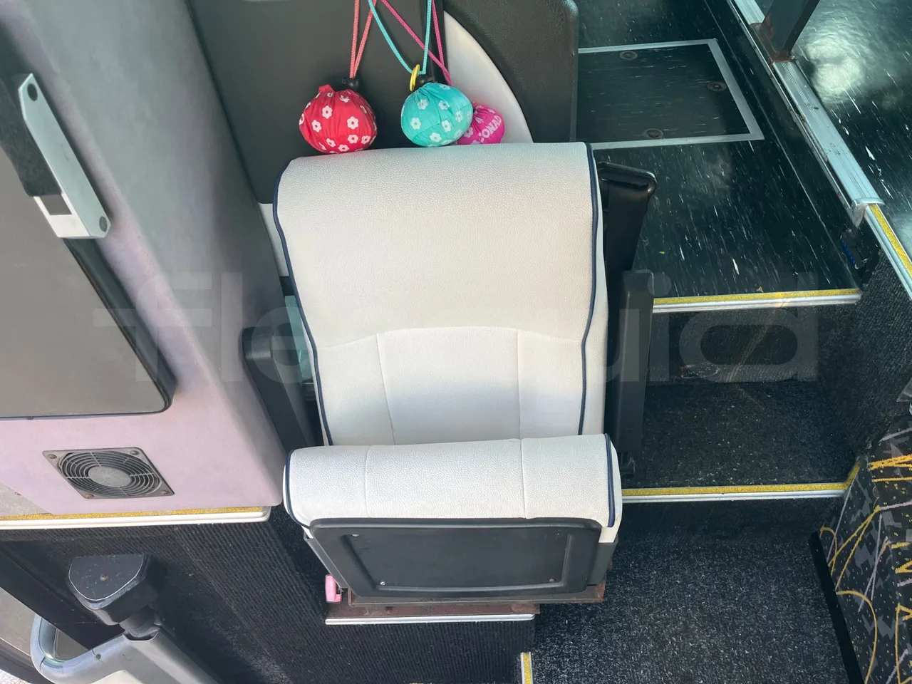 Iveco Irisbus Italia 391E.12.38 - Euro2 - 276Kw - 12MT - hostess seat photo