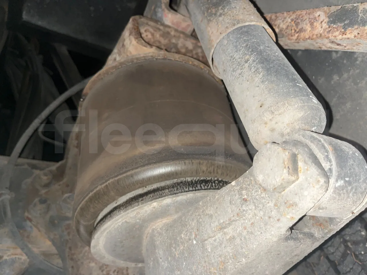 Iveco Irisbus Italia 391E.12.38 - Euro2 - 276Kw - 12MT - axle 2 shock absorbers 1 left