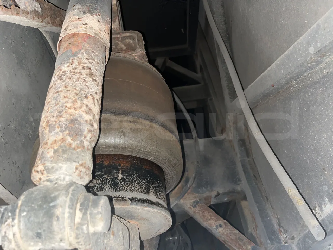 Iveco Irisbus Italia 391E.12.38 - Euro2 - 276Kw - 12MT - axle 2 shock absorbers 2 left