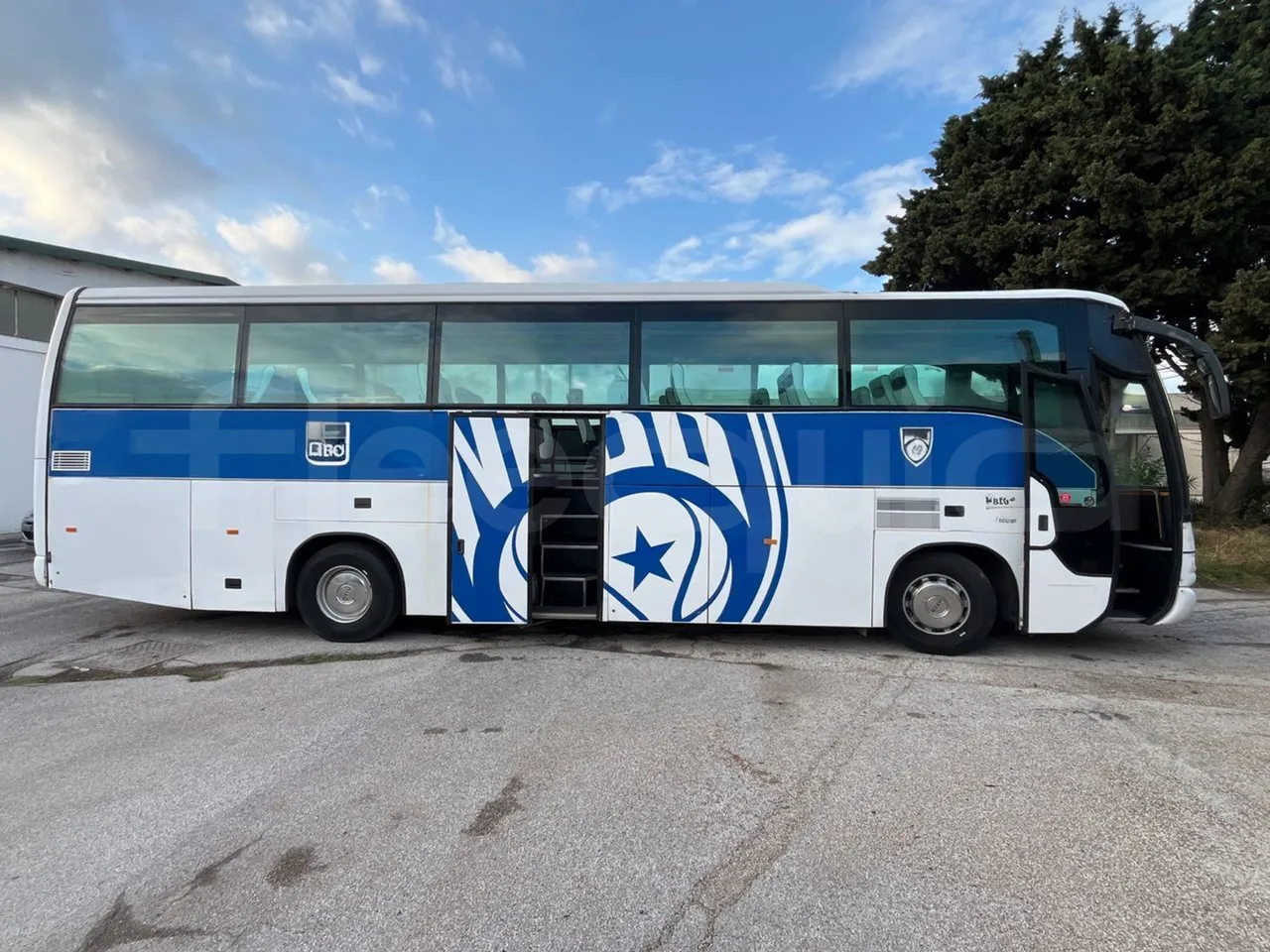 Iveco Irisbus Italia 391E.12.38 - Euro2 - 276Kw - 12MT - right side doors open