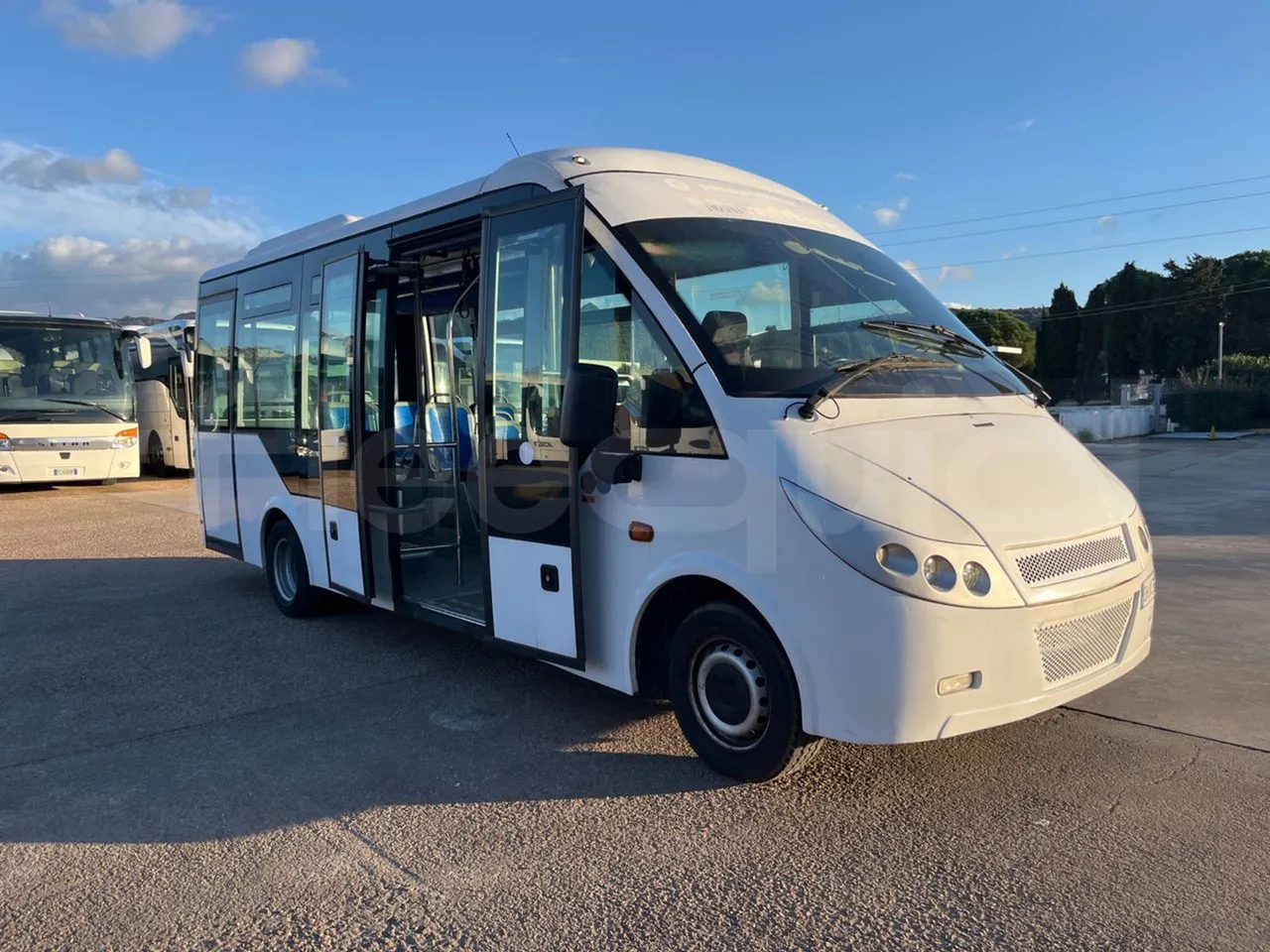 Nomec Stacobus Itineris 60SB - Euro 5 - 107 Kw - 7.230 mt - 3/4 front right doors