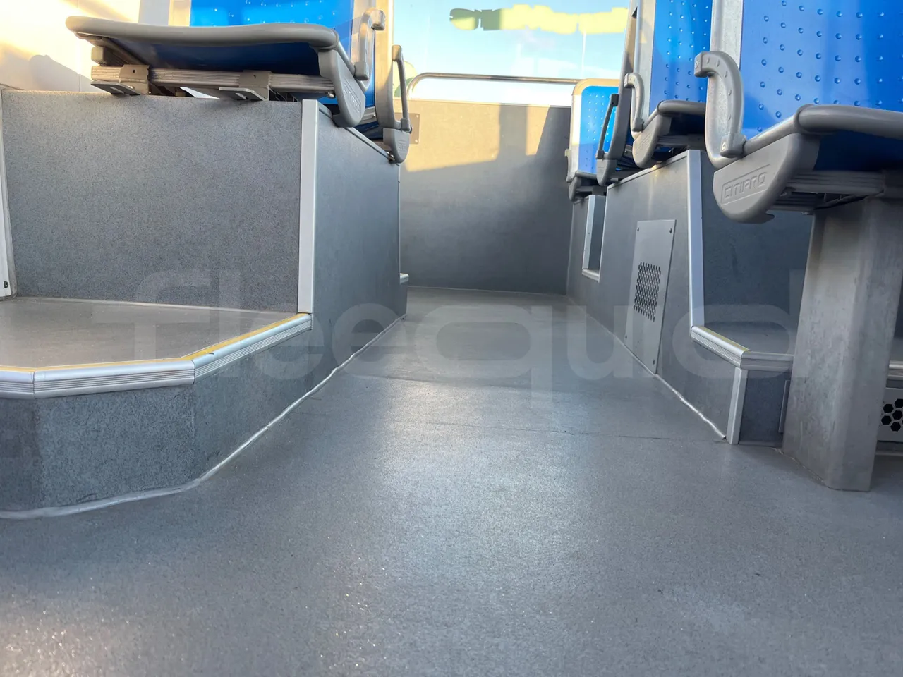 Nomec Stacobus Itineris 60SB - Euro 5 - 107 Kw - 7.230 mt - seat brackets photo