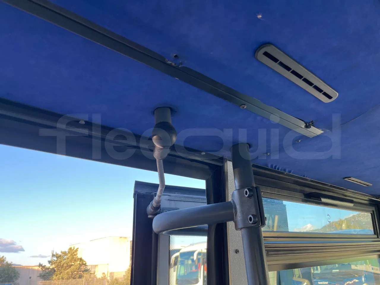 Nomec Stacobus Itineris 60SB - Euro 5 - 107 Kw - 7.230 mt - door mechanism photo