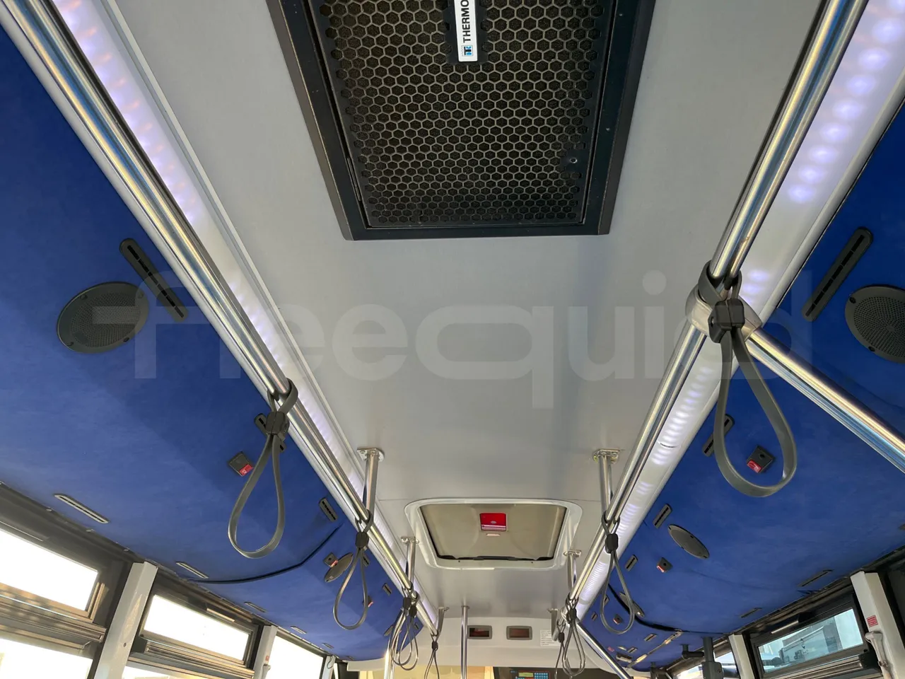 Nomec Stacobus Itineris 60SB - Euro 5 - 107 Kw - 7.230 mt - overhead compartments photo