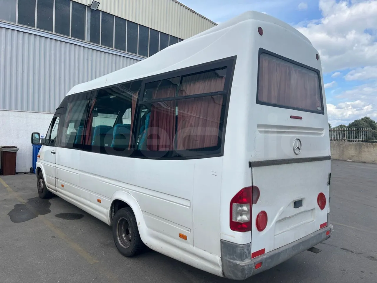 Mercedes-Benz Sprinter AGMB416CDI/ Euro 3 - 115 Kw - 6.977 Mt - 3/4 left rear side