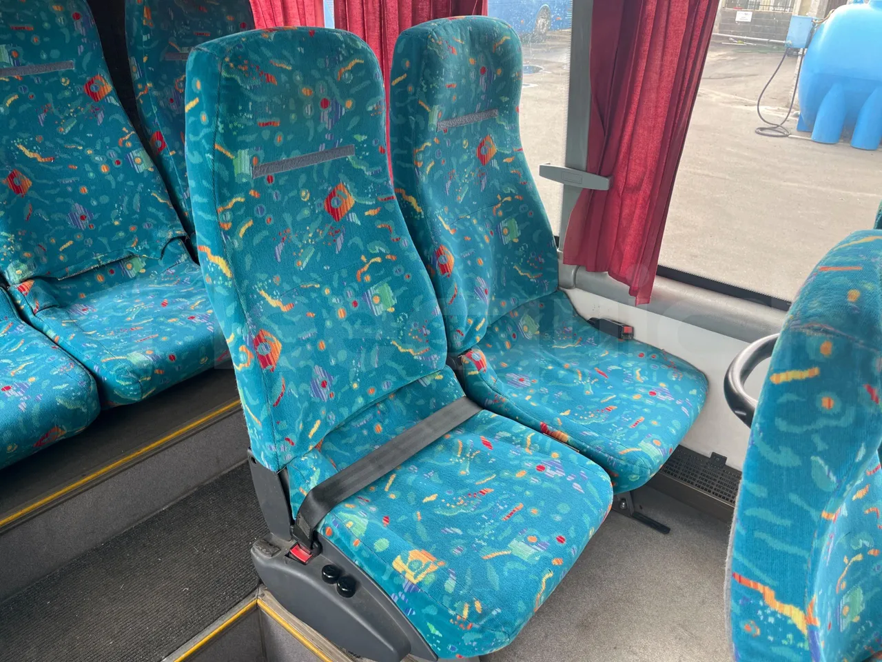 Mercedes-Benz Sprinter AGMB416CDI/ Euro 3 - 115 Kw - 6.977 Mt - central seat safety belt