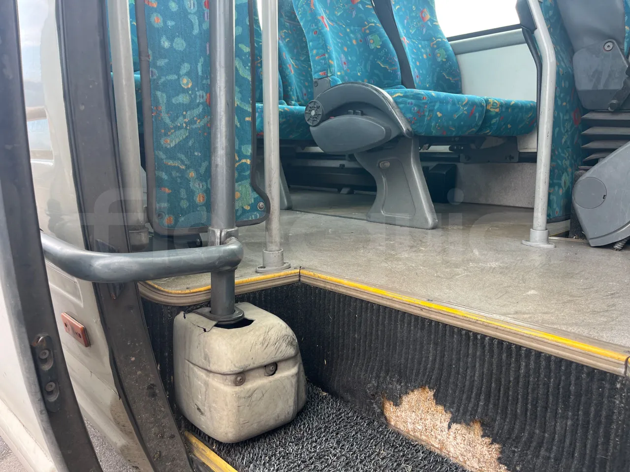 Mercedes-Benz Sprinter AGMB416CDI/ Euro 3 - 115 Kw - 6.977 Mt - door mechanism photo