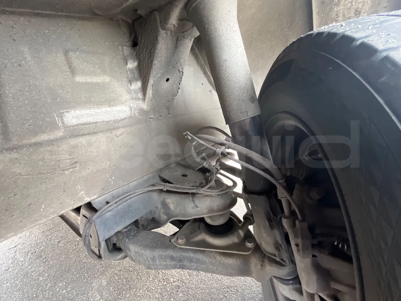 Mercedes-Benz Sprinter AGMB416CDI/ Euro 3 - 115 Kw - 6.977 Mt - front shock absorbers left