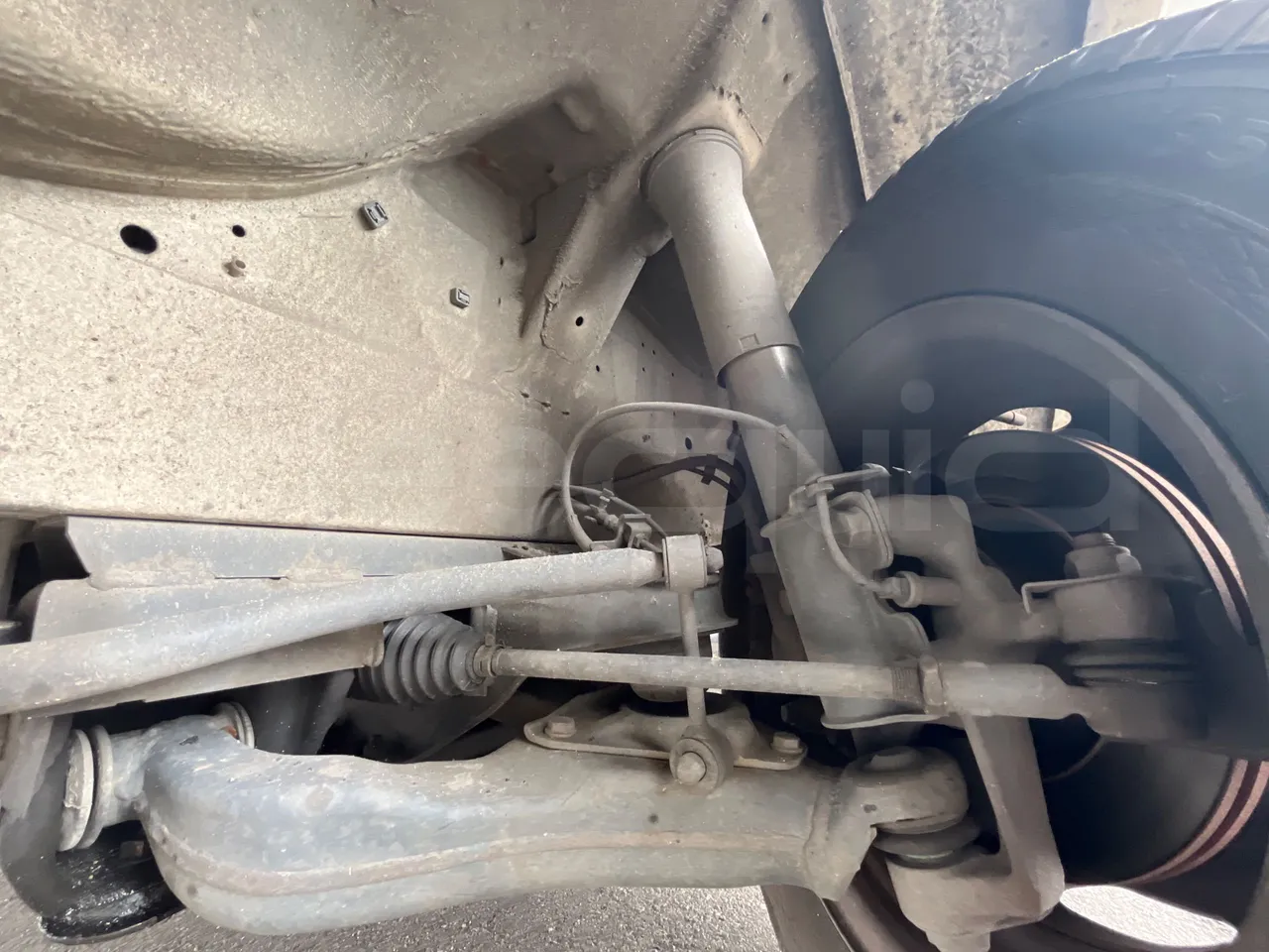 Mercedes-Benz Sprinter AGMB416CDI/ Euro 3 - 115 Kw - 6.977 Mt - front shock absorbers right