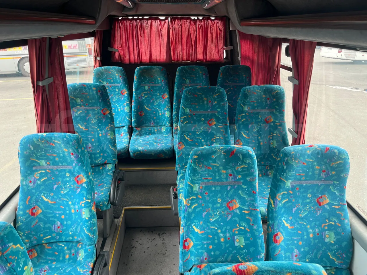 Mercedes-Benz Sprinter AGMB416CDI/ Euro 3 - 115 Kw - 6.977 Mt - reverse view middle aisle