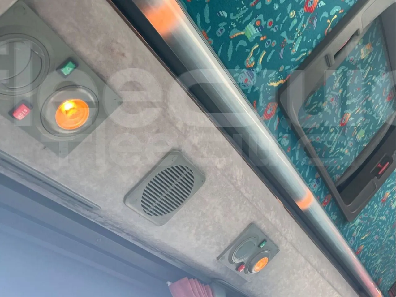 Mercedes-Benz Sprinter AGMB416CDI/ Euro 3 - 115 Kw - 6.977 Mt - monitor detail photo