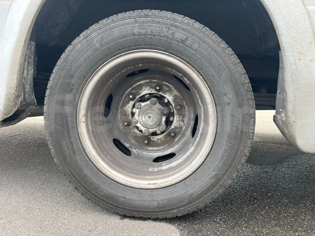 Mercedes-Benz Sprinter AGMB416CDI/ Euro 3 - 115 Kw - 6.977 Mt - rear left tire photo