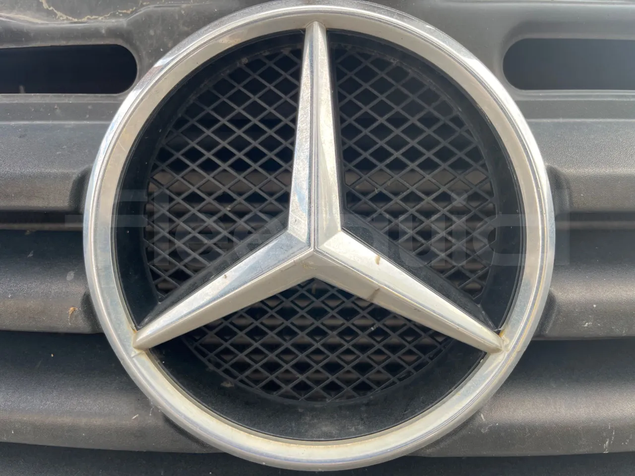 Mercedes-Benz Sprinter AGMB416CDI/ Euro 3 - 115 Kw - 6.977 Mt - under carpet photo