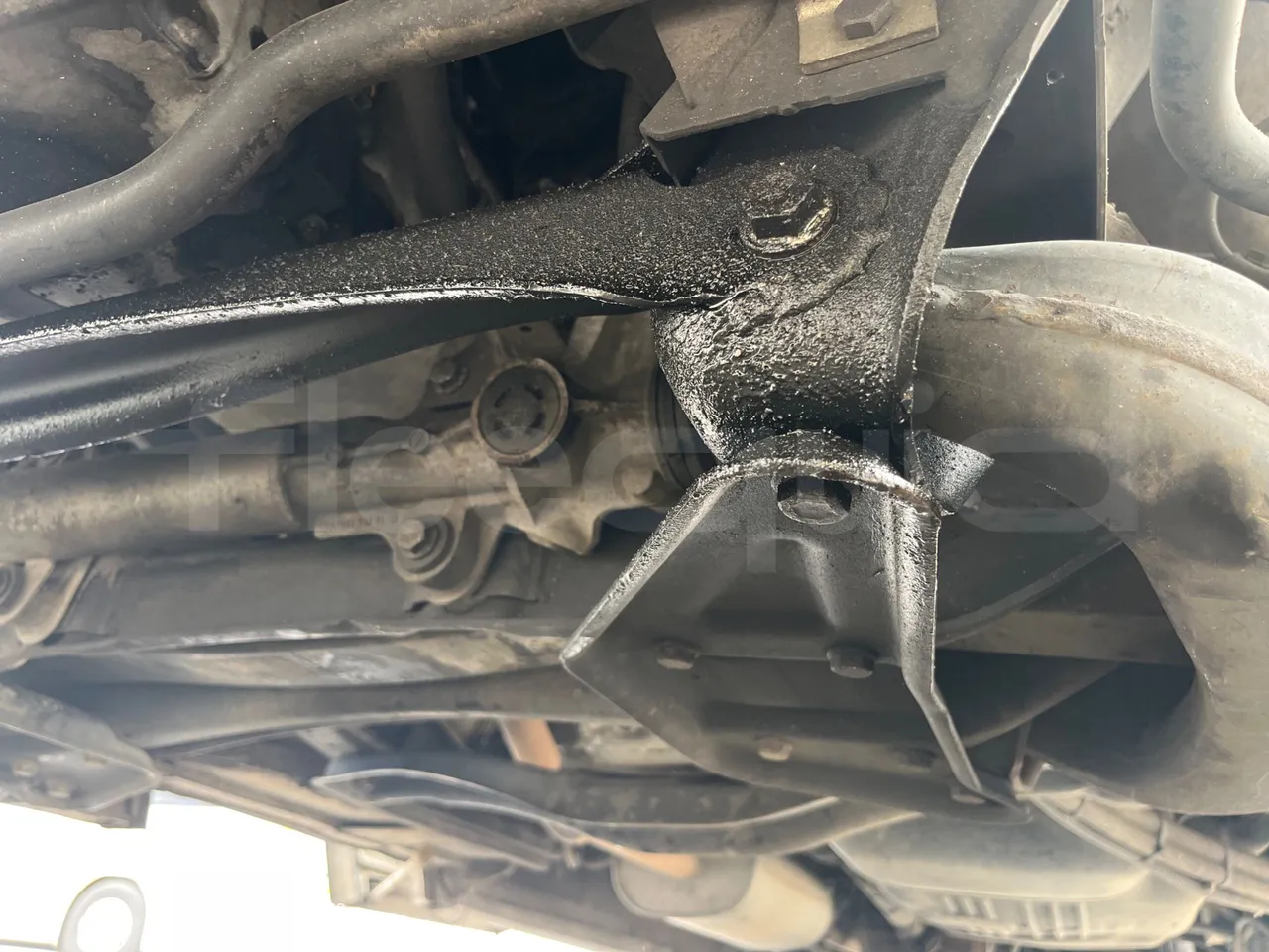 Mercedes-Benz Sprinter AGMB416CDI/ Euro 3 - 115 Kw - 6.977 Mt - front axle central